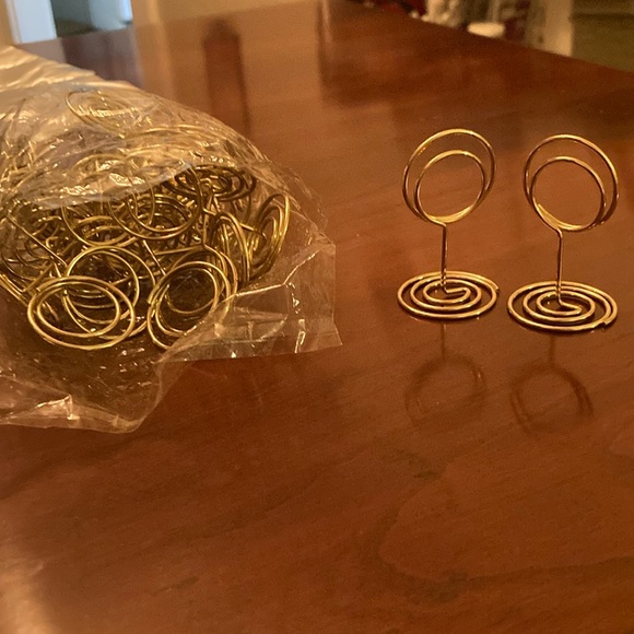 24 Gold Metal Wedding Party Place Card Holders - Picture 2 of 5